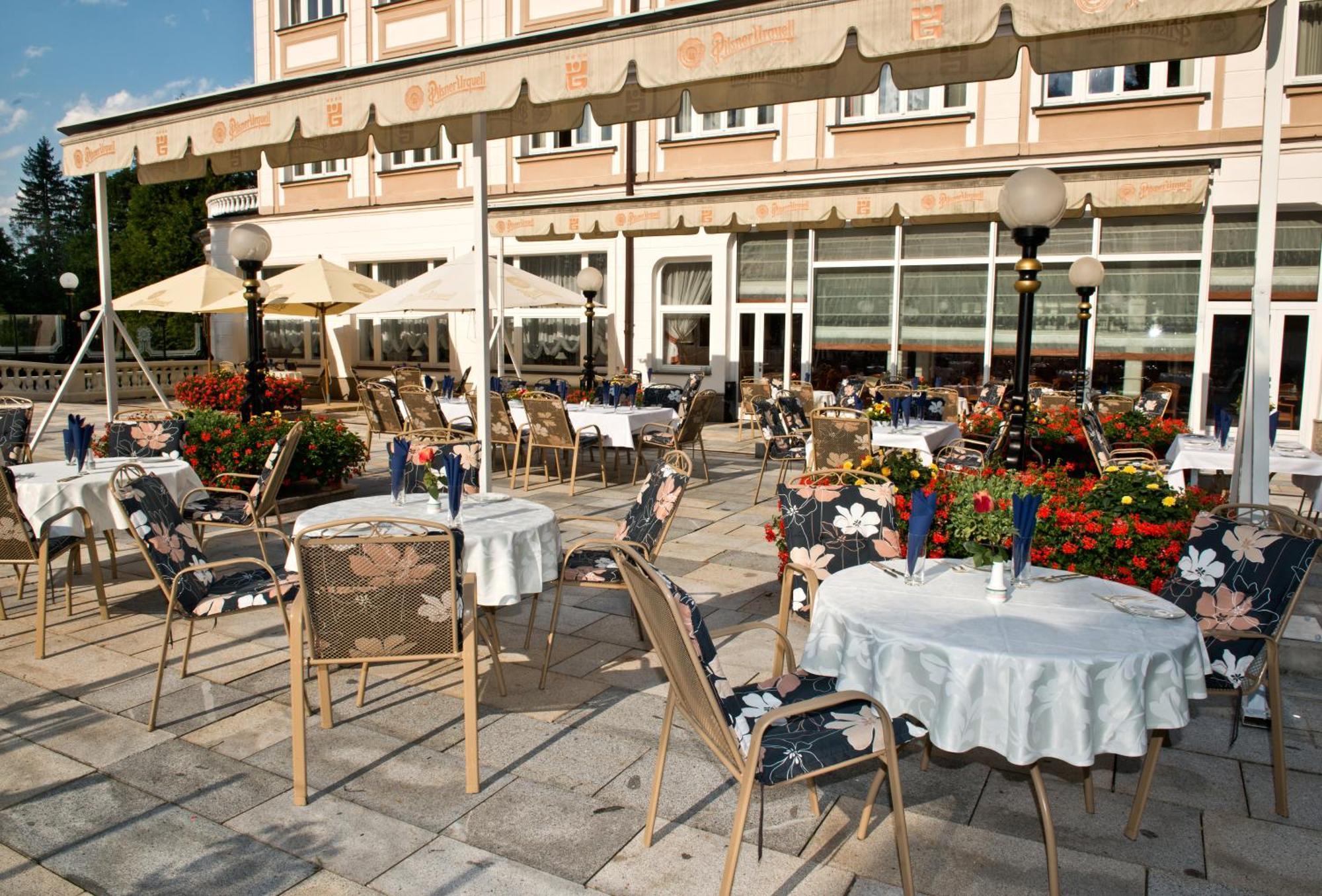 Parkhotel Golf Marianske Lazne Exterior photo
