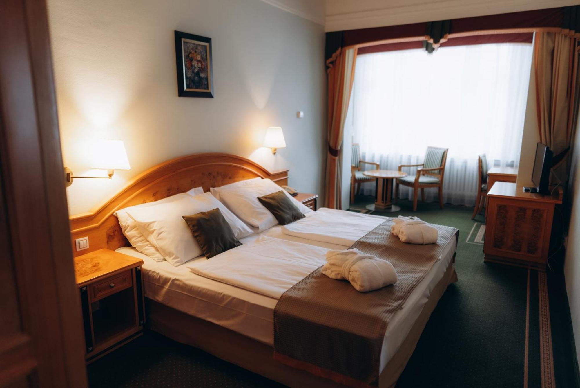 Parkhotel Golf Marianske Lazne Exterior photo