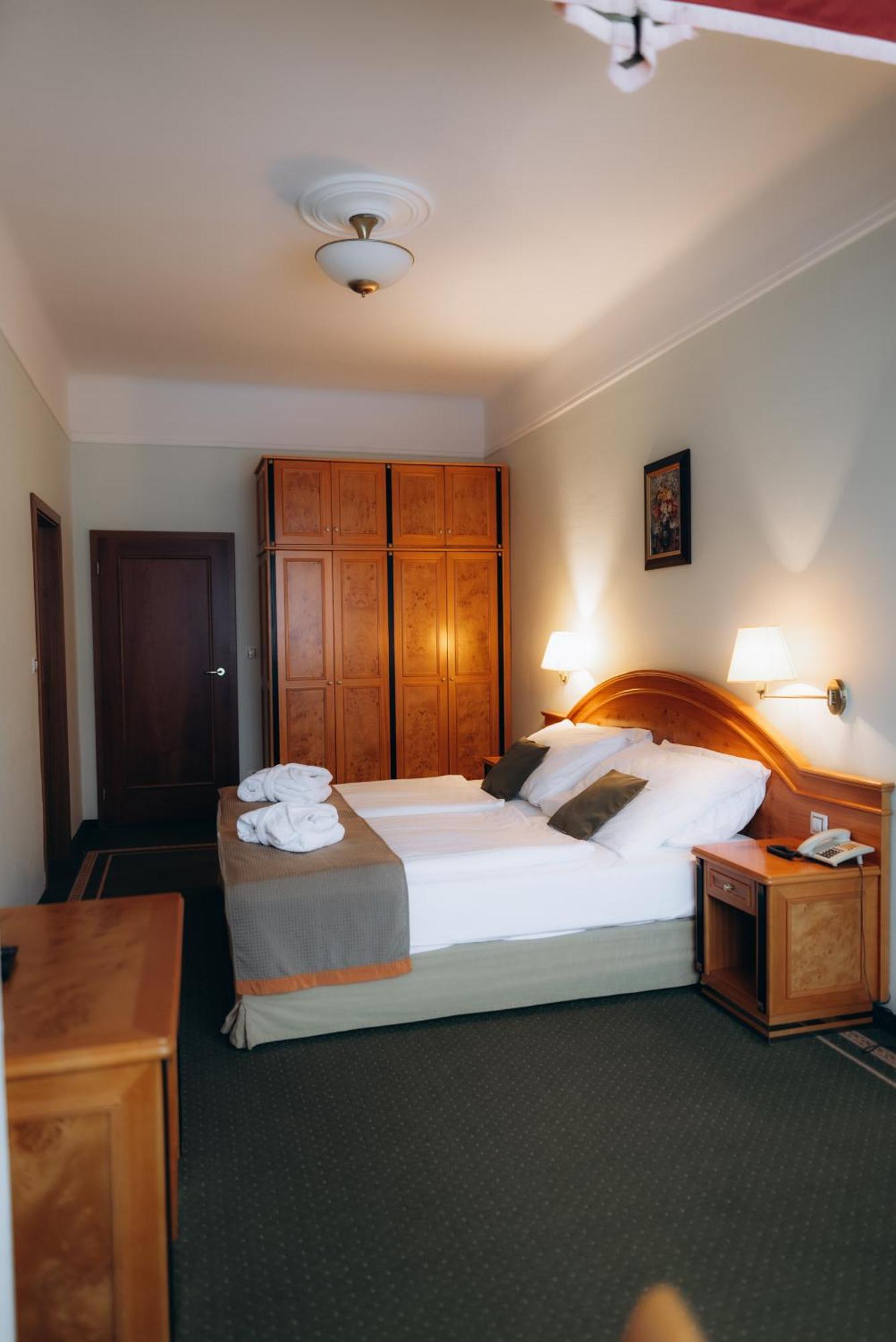 Parkhotel Golf Marianske Lazne Exterior photo