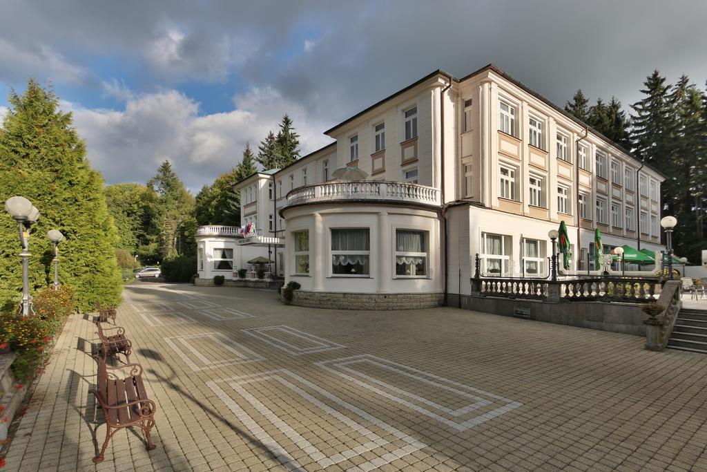 Parkhotel Golf Marianske Lazne Exterior photo